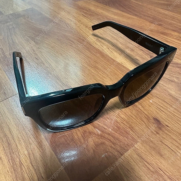 생로랑 선글라스 블랙 이미지