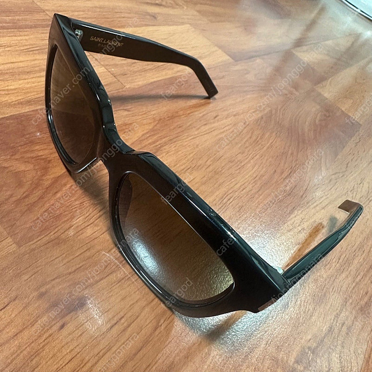 생로랑 선글라스 블랙 이미지