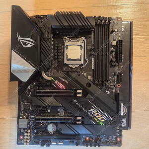 ASUS ROG STRIX Z490-F GAMING 인텔 10, 11세대 메인보드