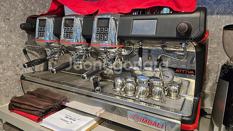 라심발리 커피머신 m100 3그룹 (부산)--0
