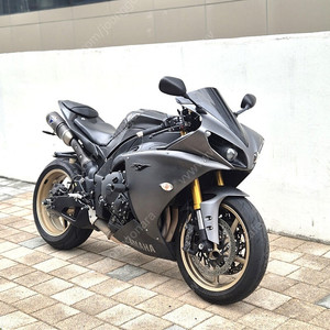 2014 YZF-R1 빅뱅 알원 순정카울 판매합니다.
