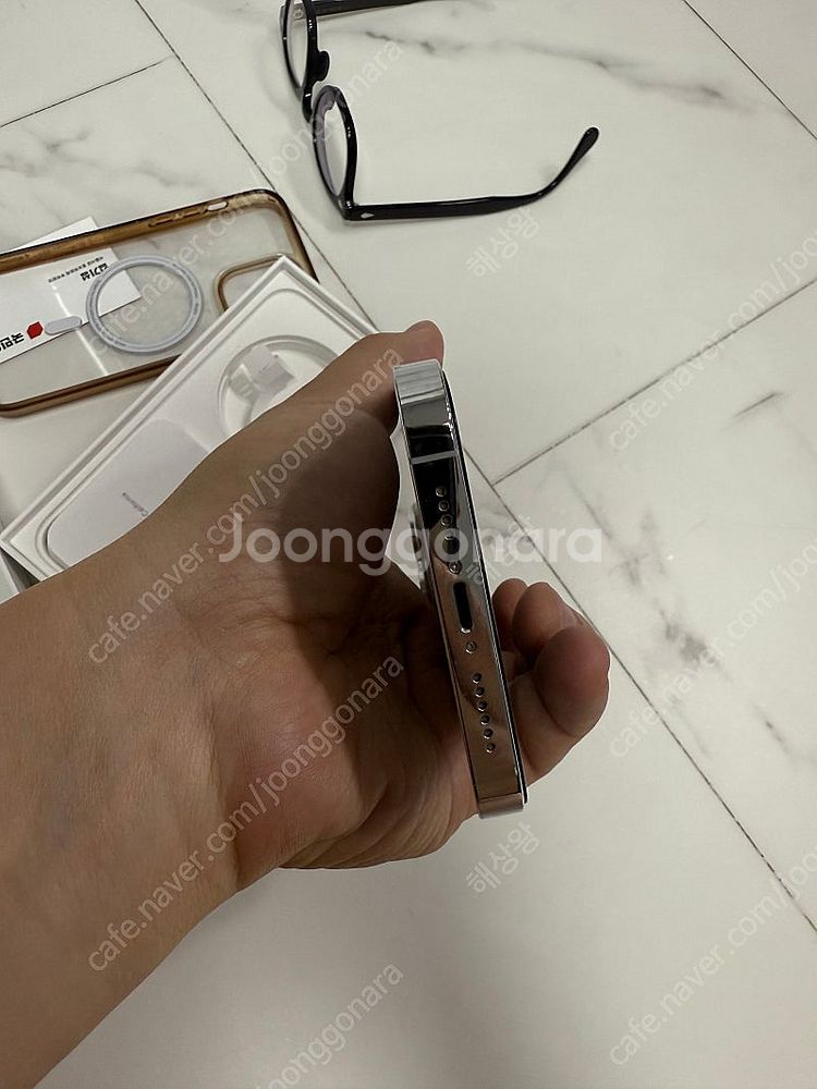 아이폰 14 프로 맥스 256기가 실버색상--4