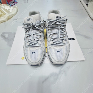 나이키 p6000 화이트 블루