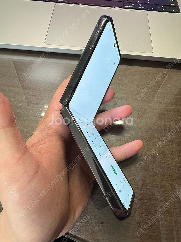 갤럭시 z플립4 그래파이트 256g--2