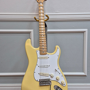 일펜 잉베이 말름스틴 시그니쳐 일렉기타 fender japan