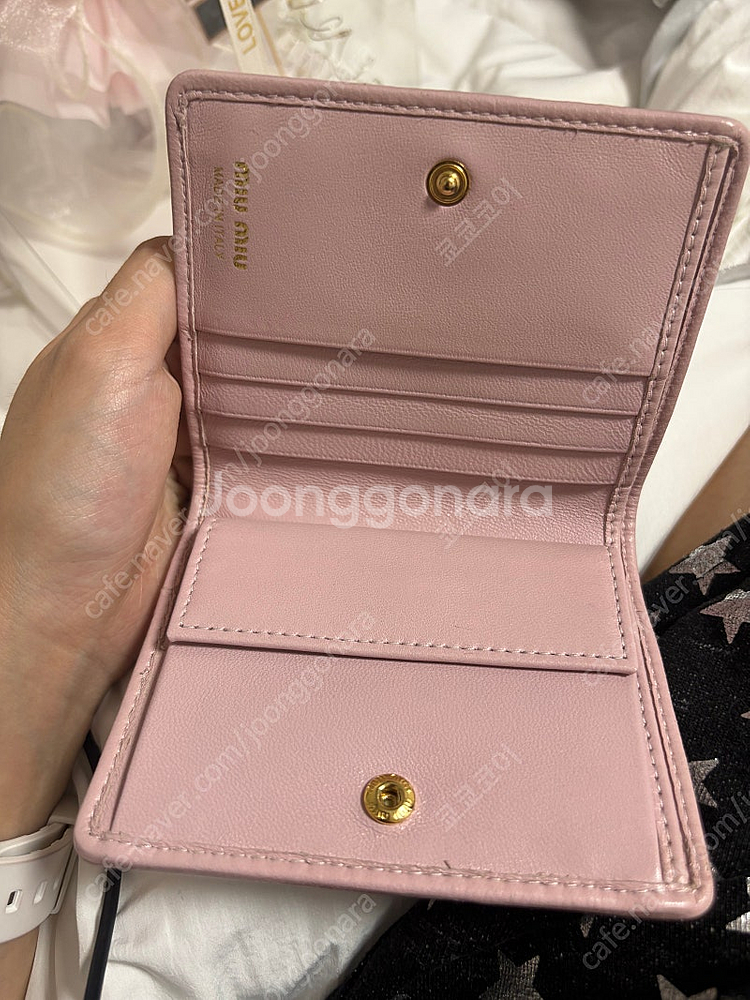 헤어져서 팔아요ㅠㅠ 미우미우 마테라쎄 카드지갑 핑크--2