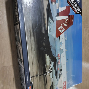 아카데미 1/32 F/A-18 전투기 프라모델