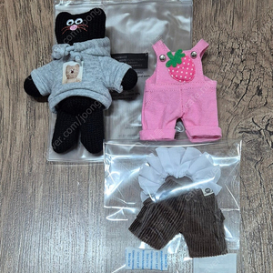 새상품)모남희 블핑이 니티드 키링+정품 옷들.모두 35,000원. MNH. mnh. 키링 백참 키홀더 열쇠고리