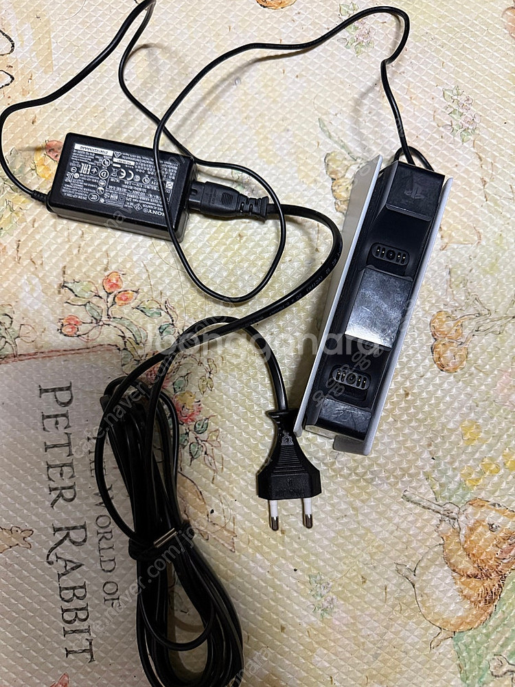 듀얼센스 정품 충전거치대--0