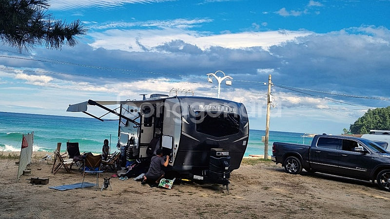 미국식 카라반 락우드 미니라이트 2509s / 닷지 램 리미티드 완품옵션 팔아요--4