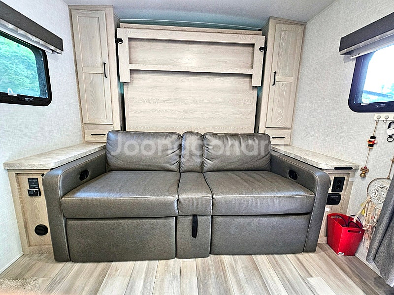 미국식 카라반 락우드 미니라이트 2509s / 닷지 램 리미티드 완품옵션 팔아요--8