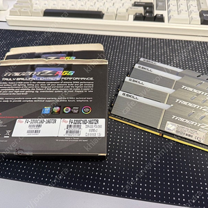 G.SKILL DDR4-3200 CL16 TRIDENT Z RGB 패키지 (16GB(8Gx2)) 2세트 [1세트가능]