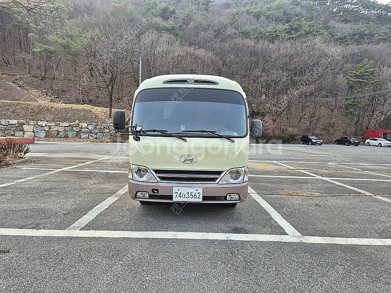 뉴카운티 캠핑카 롱바디 15인승 1종보통--0