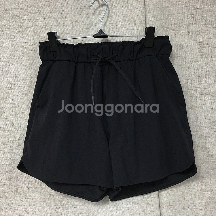 룰루레몬 밴딩 숏 팬츠 4--0