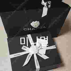 (급처 가격 내림)샤넬 클래식 스몰 블랙 스몰 은장 플랩백 새거