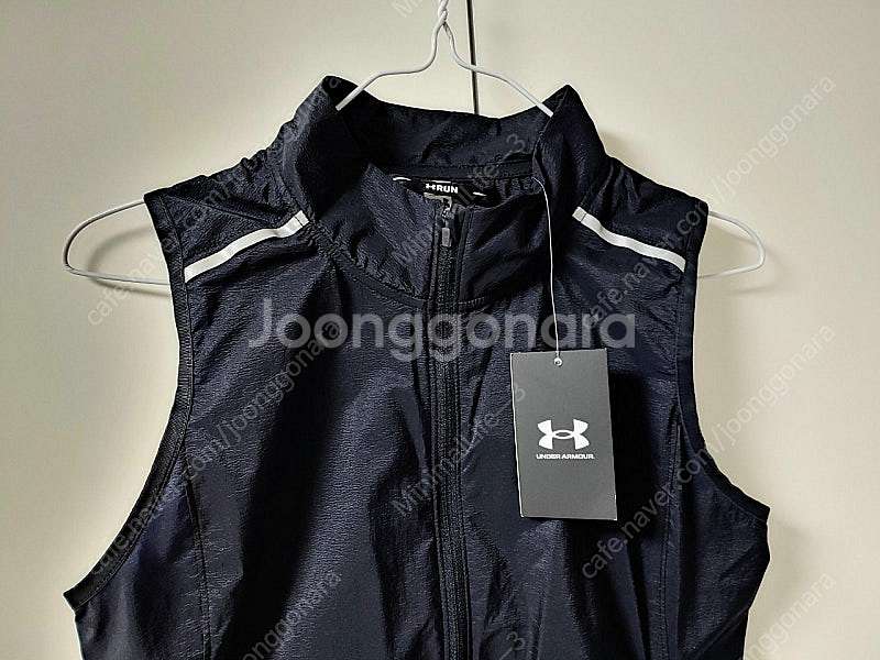 [새상품] 여성 언더아머 러닝조끼/경량베스트/우븐조끼/...--2