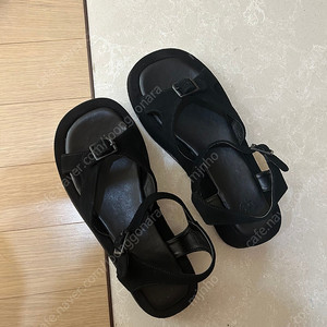 소가죽 스웨이드 샌들