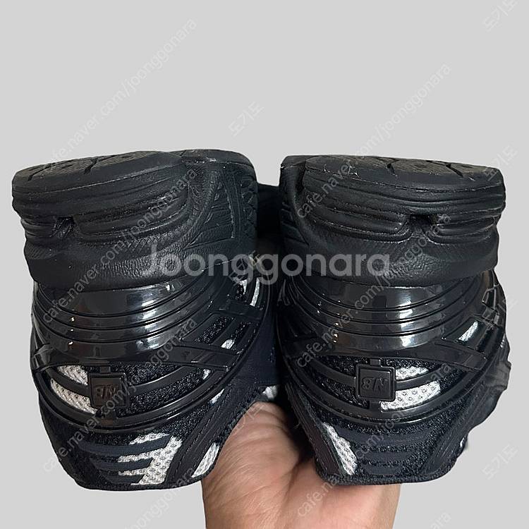 뉴발란스 1906R 폴카 닷 블랙 280--3