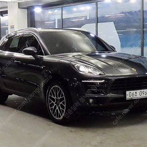포르쉐 중고 포르쉐 마칸 중고 회색 2017년식 56,175km 디젤 3.0 S 중고차시장