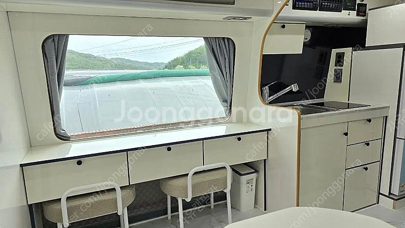bh090 35인승 버스캠핑카--1