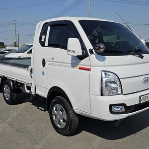중고트럭 매매 포터2 중고 흰색 2022년식 22,310km 4WD/슈퍼캡/장축 모던 중고자동차