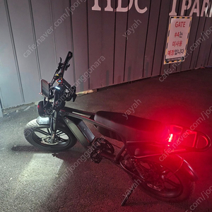 [배달세팅 완료] 배터리 2개인 퀄리 엑스트론 자토바이 한정판 마그네슘휠 48V 500W 판매합니다