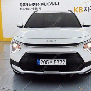 기아 니로 중고 니로 디 올 뉴 니로 중고차 2024년식 1,806km 프레스티지 개인사업자중고차