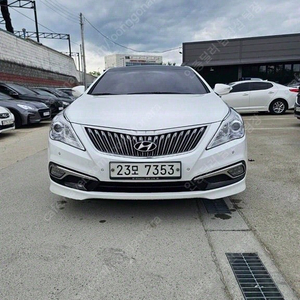 그랜저 중고 가격 중고 그랜저 흰색 2015년식 HG240 MODERN 중고차카페