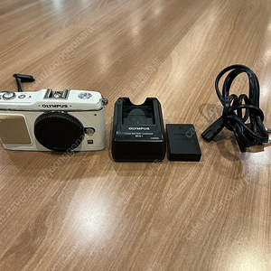 올림푸스 E-P1 : 3만원