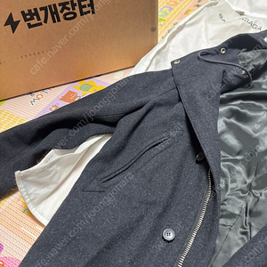 발렌시아가 코트
