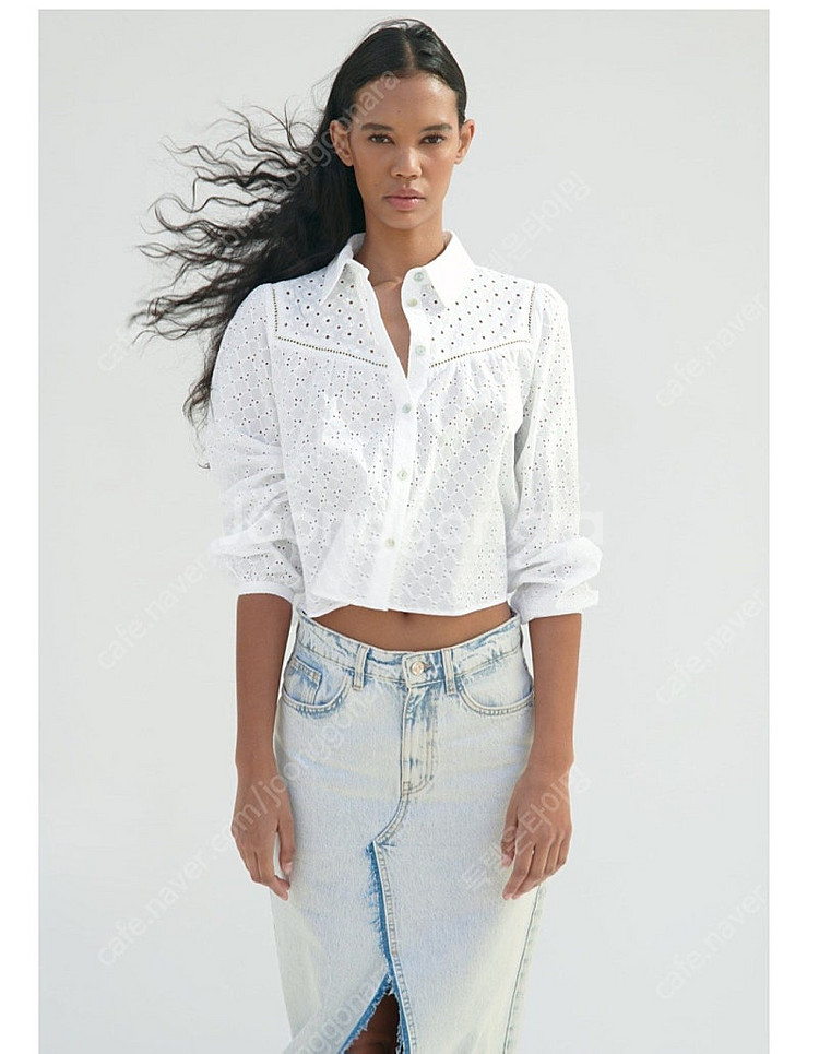 [새상품] ZARA 자라 펀칭자수 크롭셔츠 XS 화이트...--0