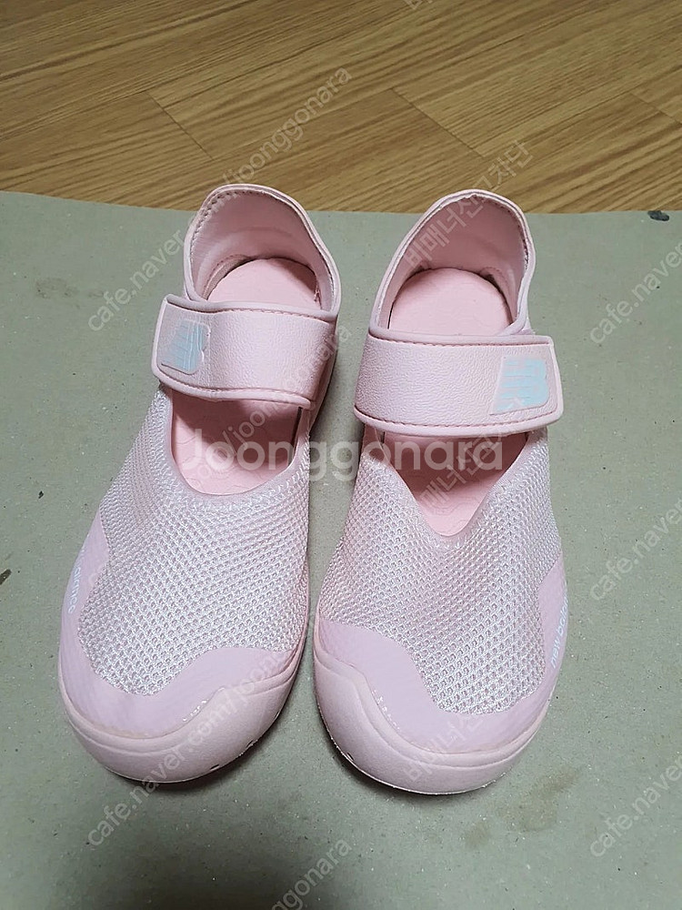 뉴발란스 아쿠아 슈즈 샌달--0
