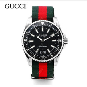 구찌 다이브 시계 GUCCI DIVE 정품(태그호이어 루이비통 버버리 로로피아나 프라다 pxg 오메가 폴로 펜디 스톤아일랜드 몽클레어 셀린느 보테가베네타 드레익스 벨스타프)