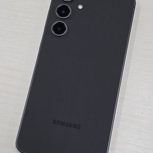 갤럭시 S24FE 블랙색상 256용량 새상품컨디션 초S급 단말기 50만 판매합니다