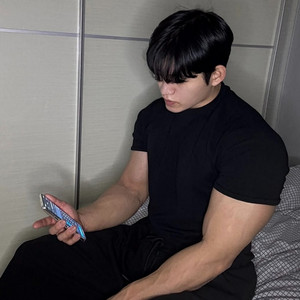 카미드 남자슬림핏 반팔 판매합니다