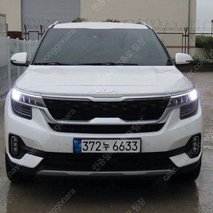 셀토스 중고차 셀토스 중고 가격 중고 셀토스 기아중고차 흰색 2023년식 19,800km 가솔린 1.6 터보 4WD 프레스티지 중고차카페
