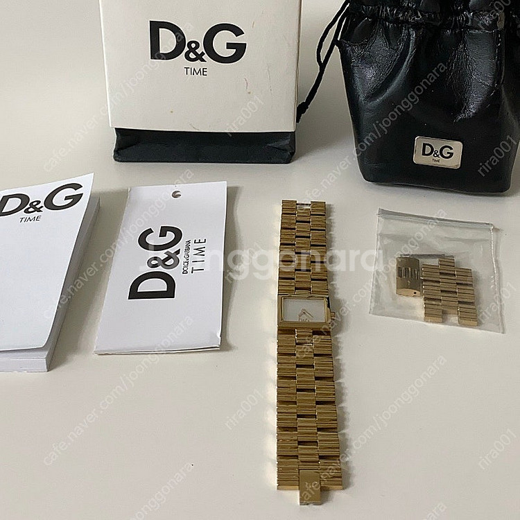 D&G 여성시계 (택포 5만)--2