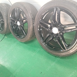 벤츠E클래스 w213amg 19인치 휠타이어입니다