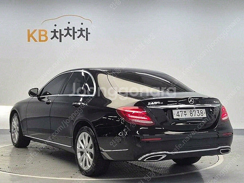 벤츠 E클래스 중고 벤츠 중고 승용차 검정색 2018년...--2