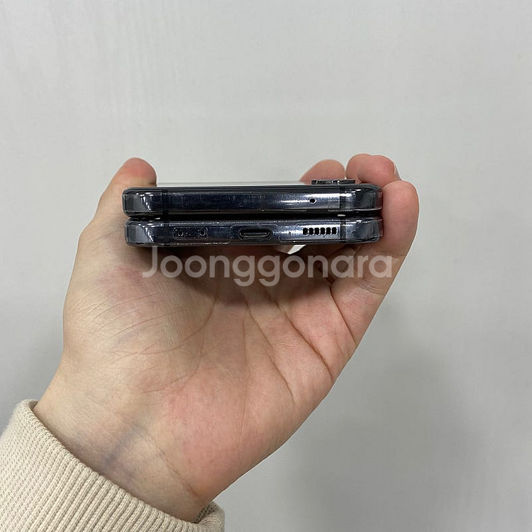 86957 A급. 갤럭시Z플립4 512기가 블랙 팝니다...--4