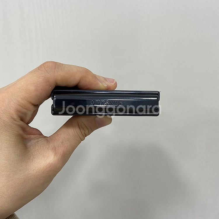 86957 A급. 갤럭시Z플립4 512기가 블랙 팝니다...--6