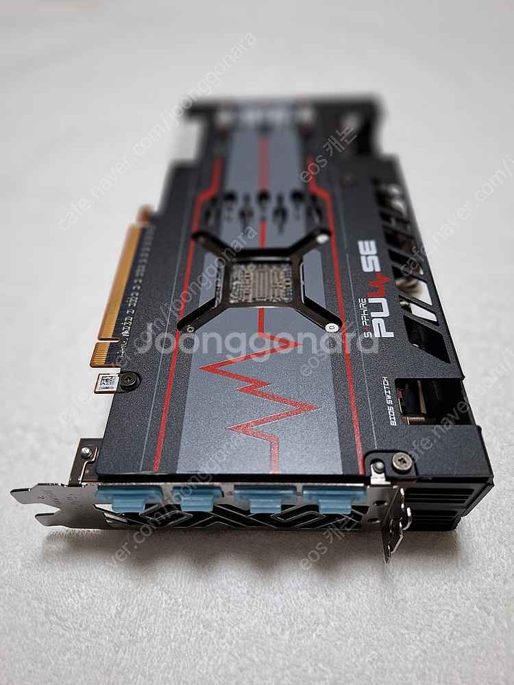 라데온 사파이어 펄스 5700xt--3