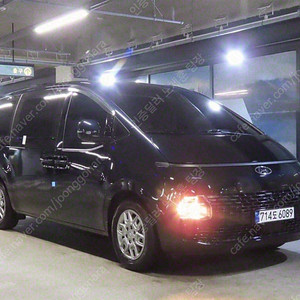 스타리아 중고 시세 현대 스타리아 중고차 할부 파란색 2023년식 38,621km 2WD L3.5 투어러 11인승 모던 사회초년생 중고차