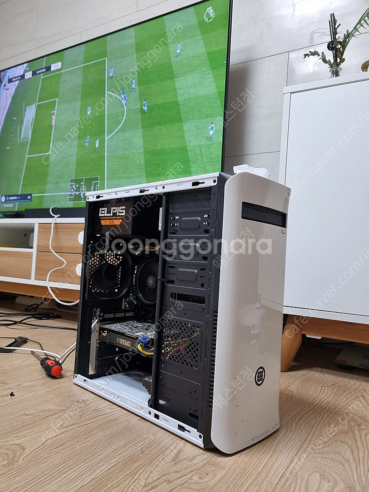 라이젠5 2600. 메모리 16기가 ssd 240 하드...--0