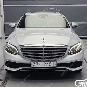 [벤츠]E-클래스 W213 E300 4MATIC 익스클루시브 ★중고차★중고차매입★전액할부★저신용자★신불자★소액할부★현금★카드 전부 가능합니다!