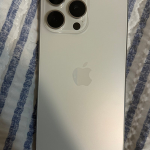 아이폰 15 프로 맥스 15 PRO MAX 화이트 티타늄 512 GB 판매합니다.