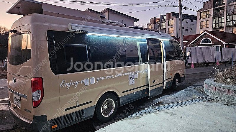 레스타 리무진 캠핑카(롱바디) 풀옵션 캠핑카 팝니다--0