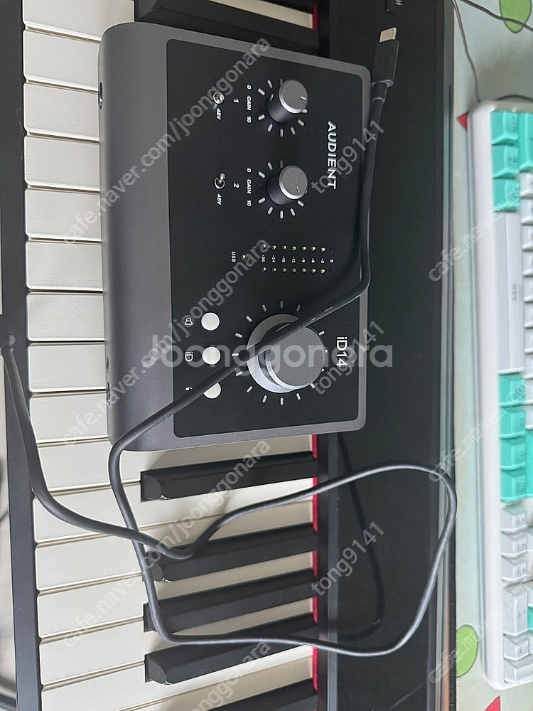 Audient iD14 Mk2오디오 인터페이스 팝니다--1