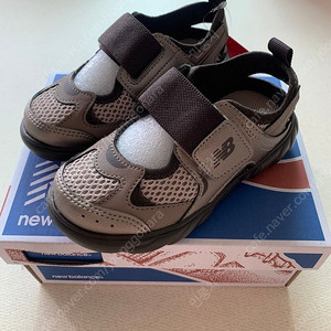 뉴발란스 프리들 920 샌들 브라운(K920F3P) 170사이즈