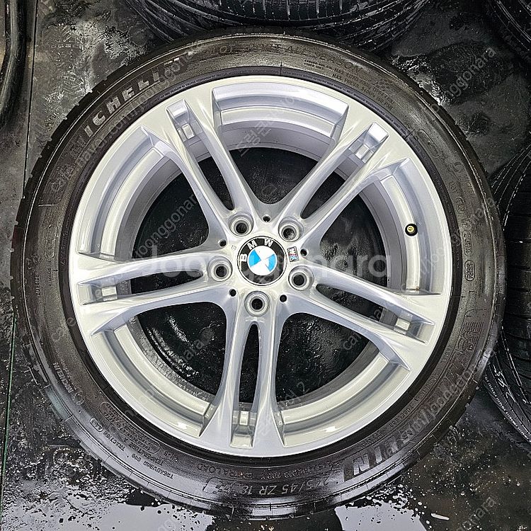 BMW F바디 5시리즈 613M 18인치 순정 휠타이어...--1